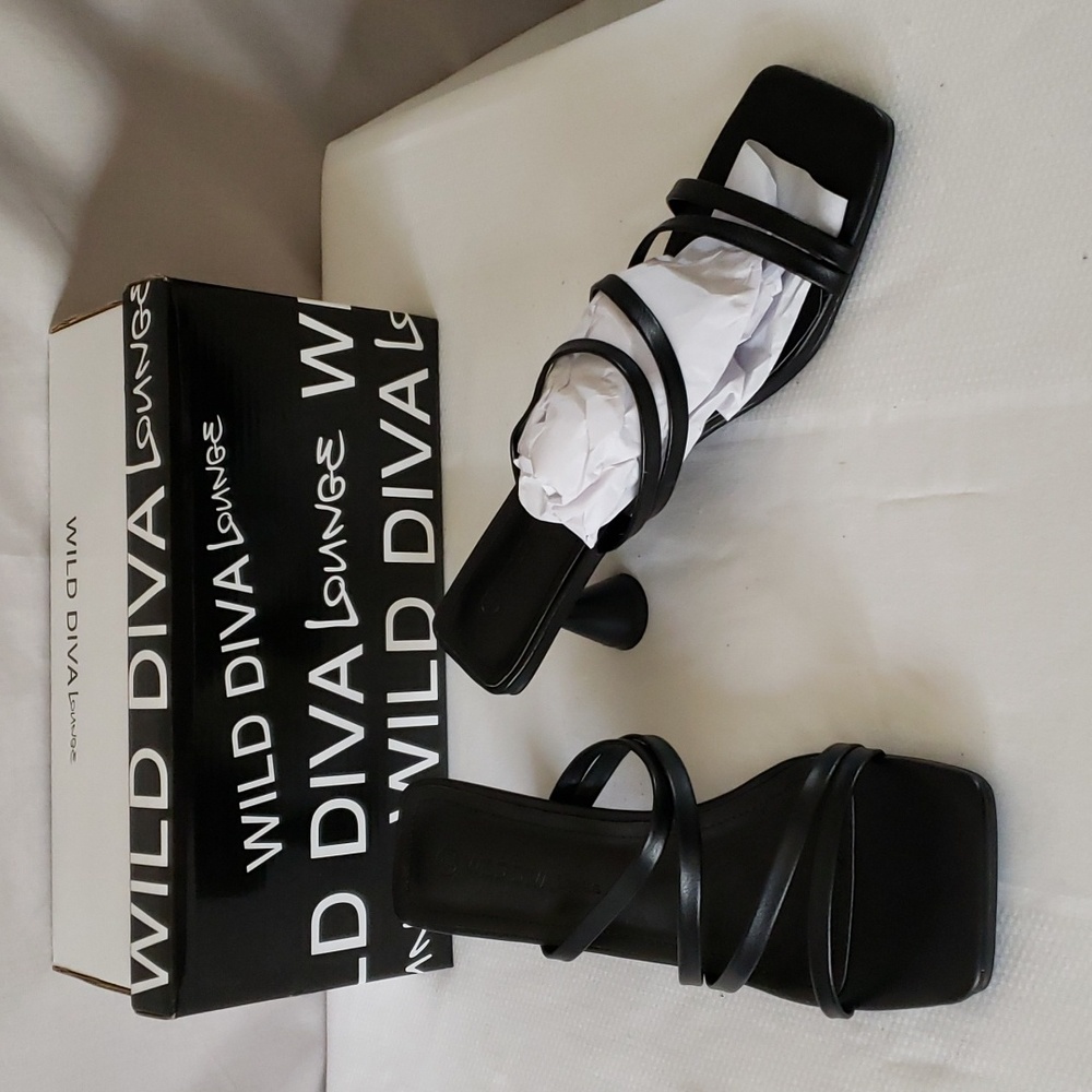 NEW Wild Diva Lounge Adara Heeled Sandal